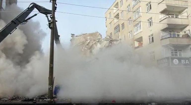Diyarbakırda 6 katlı bina yıkım sırasında çöktü