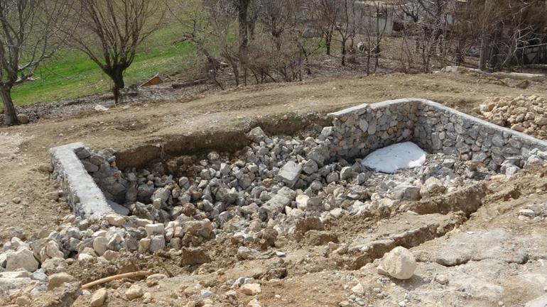 Fay hattı üzerine yapılan milyonluk ev kağıt gibi dağıldı