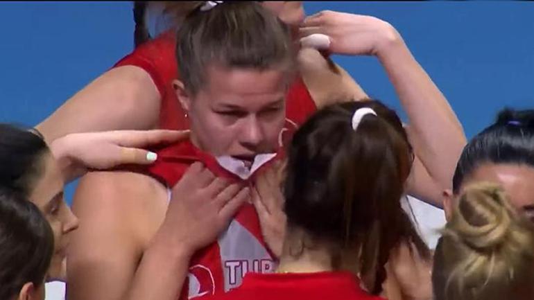 Kiera Van Ryk gözyaşlarına boğuldu Maç sonu acı haber ortaya çıktı