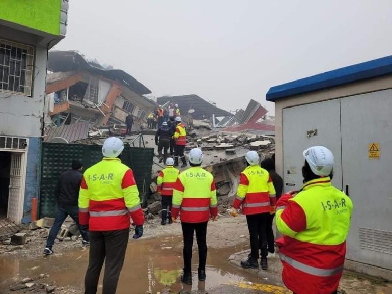 Depremde 56 kişiyi sağ çıkaran ekip Zeynepi unutamıyor: Çok güçlü bir kadındı