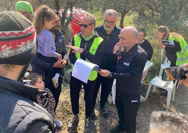 Haluk Levent depremde tüm ailesinin tümünü kaybeden genci işe aldı