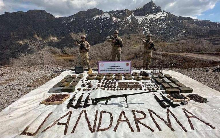 Bakan Soylu duyurdu: Türkiyedeki en üst düzey terörist sarı torbada