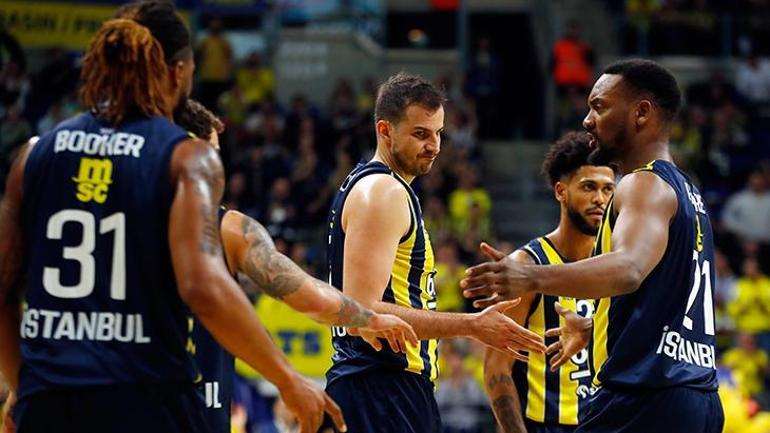 Ümit Avcı yazdı: Fenerbahçe Beko ayakta, Anadolu Efes komada