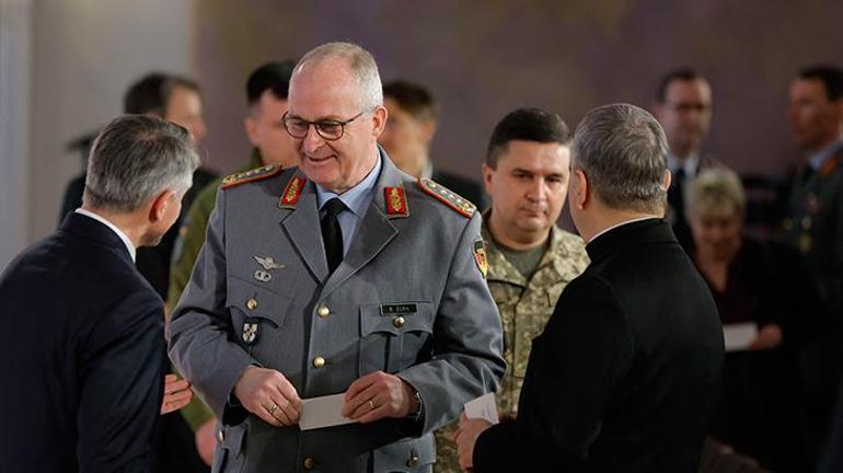 Almanya Genelkurmay başkanı kovuldu Rus işgali sonu oldu