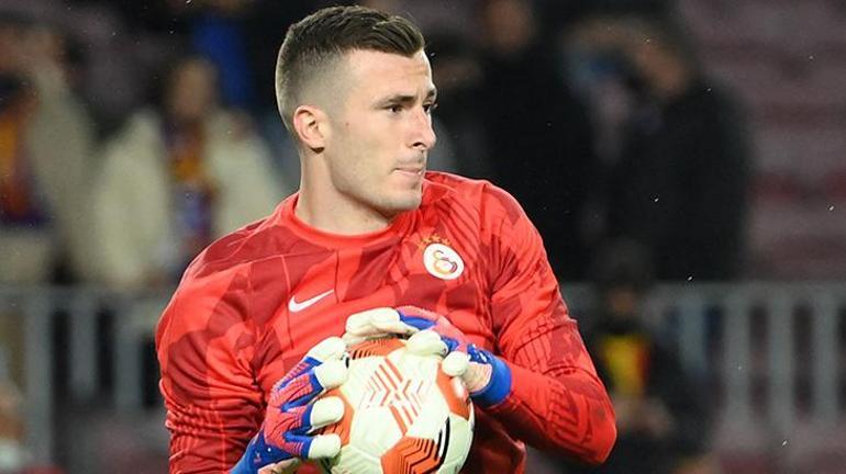 Fenerbahçe ve Galatasarayın transfer savaşı Teklifleri düşünüyor, kararı yakında verecek