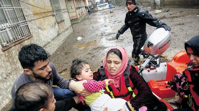 Deprem bölgesinde ikinci felaket Sel yıkımı