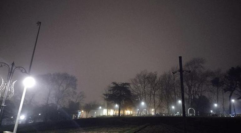 İstanbul’da yoğun sis Göz gözü görmedi