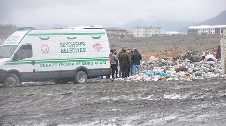 Vicdanları sızlatan olay Cansız bedeni poşet içinde çöpe atıldı