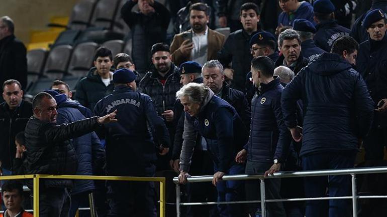 Fenerbahçede Jorge Jesus çılgına döndü Mete Kalkavan kırmızı kart gösterdi