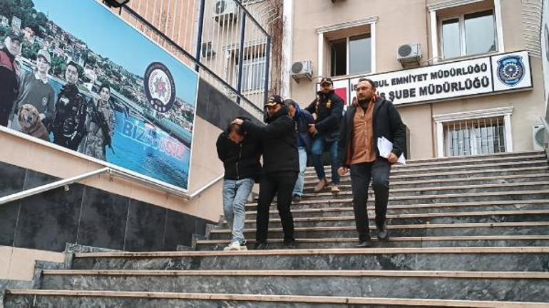 Kadıköyde kendini polis olarak tanıtıp 500 bin lira dolandıran 2 şüpheli gözaltında