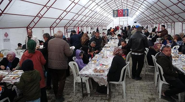 Bakan Ersoy: Bu afeti el ele vererek birlikte atlatacağız