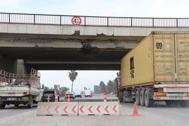 Depreme bile gerek yok diyerek uyardı: Komple çökebilir