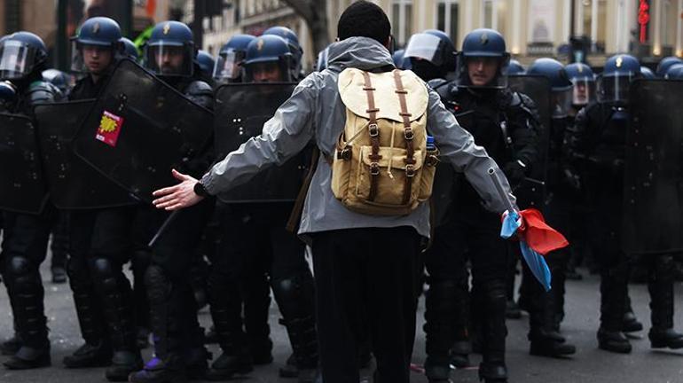 Pariste skandal görüntü İnsanlık dışı müdahale