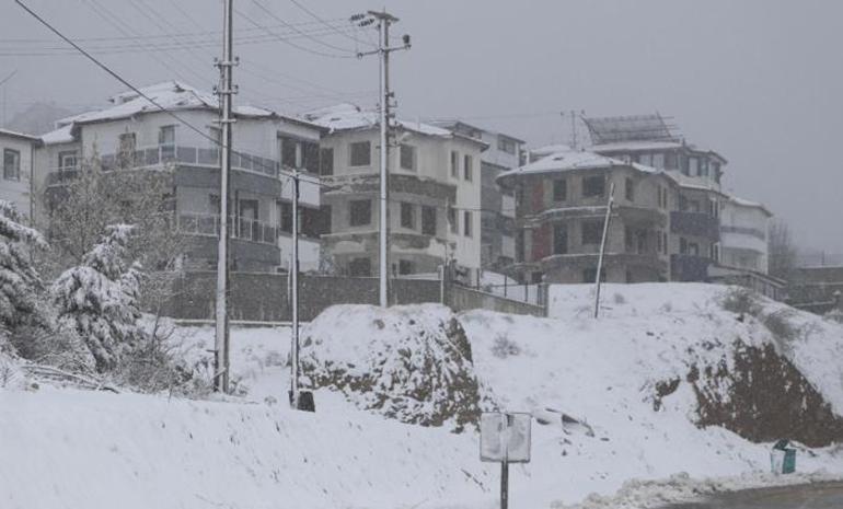 Mart sonunda kar sürprizi Birçok kent beyaza büründü okullar tatil edildi