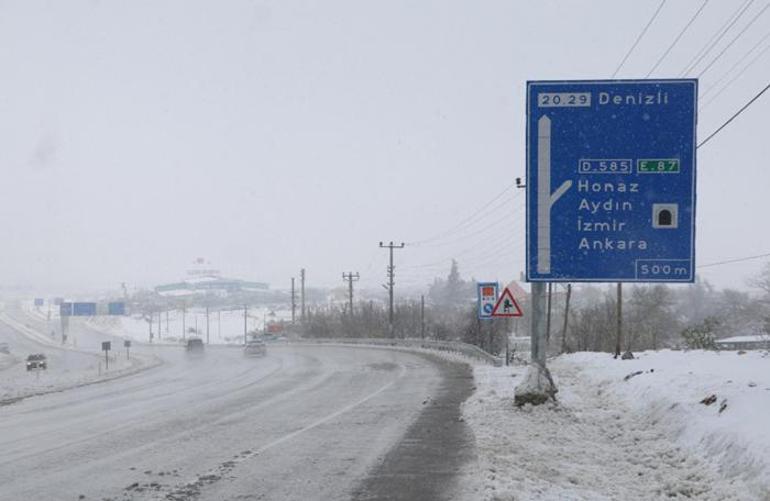 Mart sonunda kar sürprizi Birçok kent beyaza büründü okullar tatil edildi