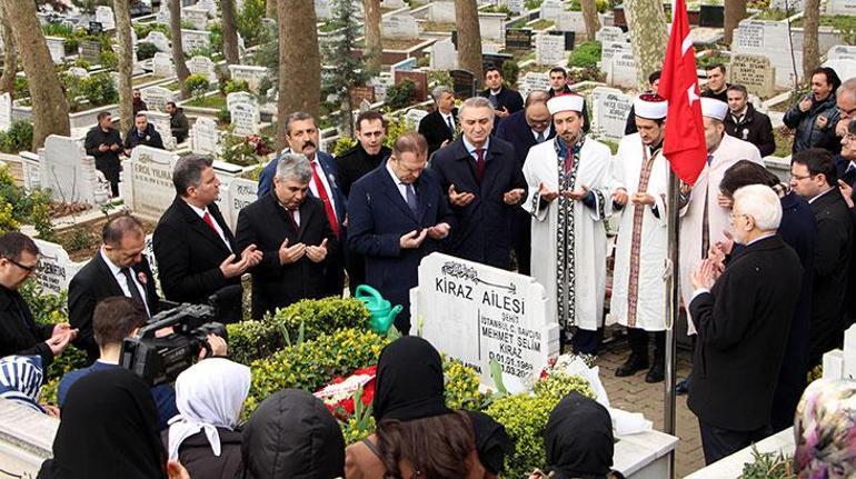 Şehit Savcı Mehmet Selim Kiraz mezarı başında anıldı
