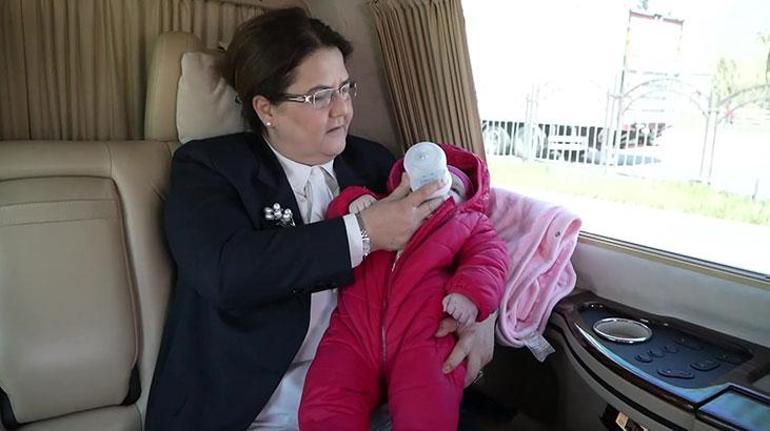 Enkaz altından 128 saat sonra çıkarılan Gizem bebek annesine kavuştu
