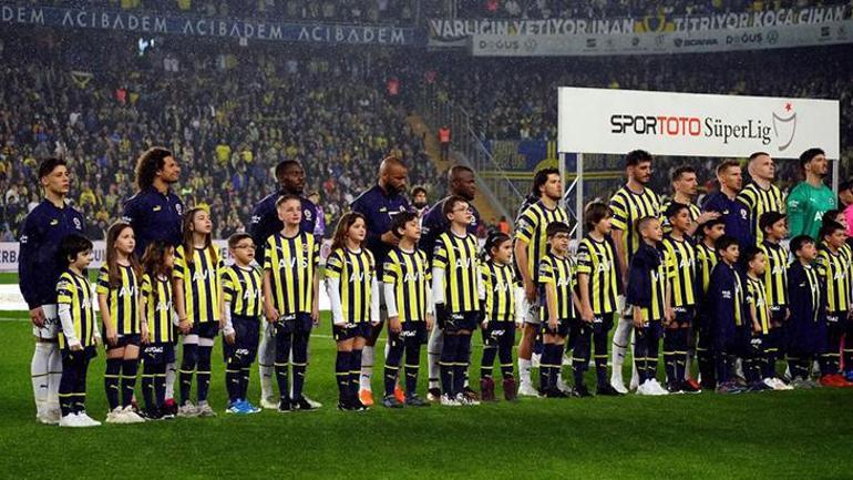 Fenerbahçe - Beşiktaş derbisinde ortalık karıştı Vincent Aboubakar, Serdar Aziz ve Samet Akaydın...
