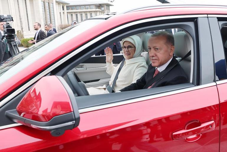 Cumhurbaşkanı Erdoğan Toggun direksiyonunda: Emine Erdoğan ile gülümseten diyalog