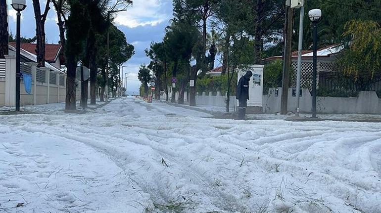 İzmirde şaşkına çeviren manzara Bembayaz bir sabaha uyandılar