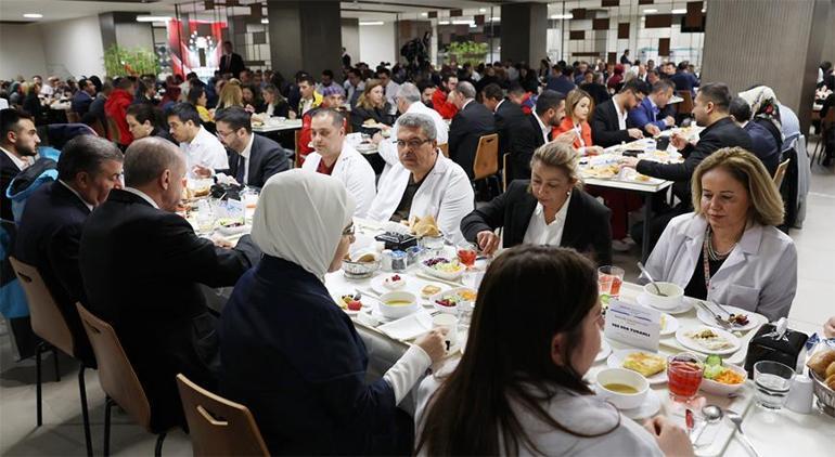 Erdoğandan 2 müjde birden  Sağlık çalışanlarına atama ve yeni şehir hastanesi