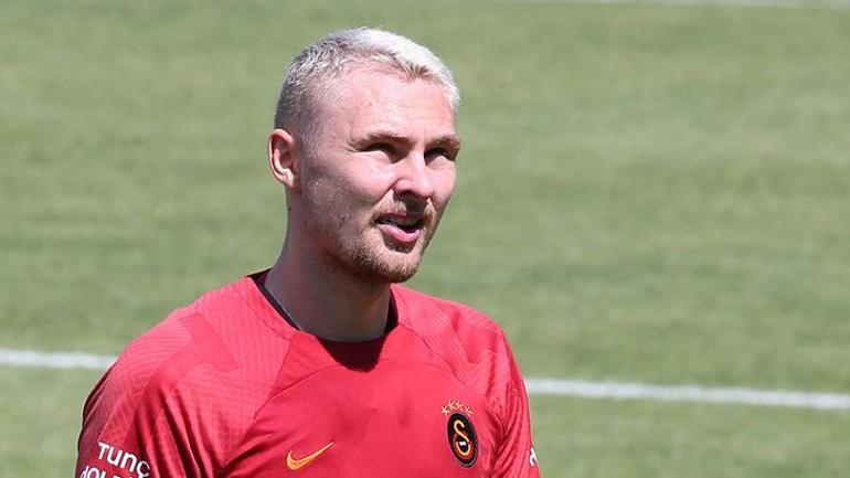 Galatasaraya dev bonservis Yıldız futbolcu ile yollar ayrılıyor
