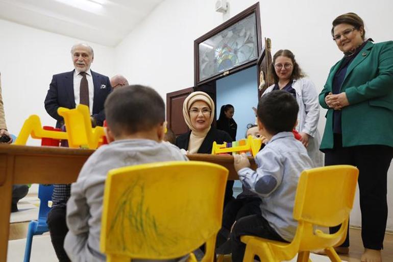 Emine Erdoğan, Darülaceze sakinleriyle iftarda buluştu