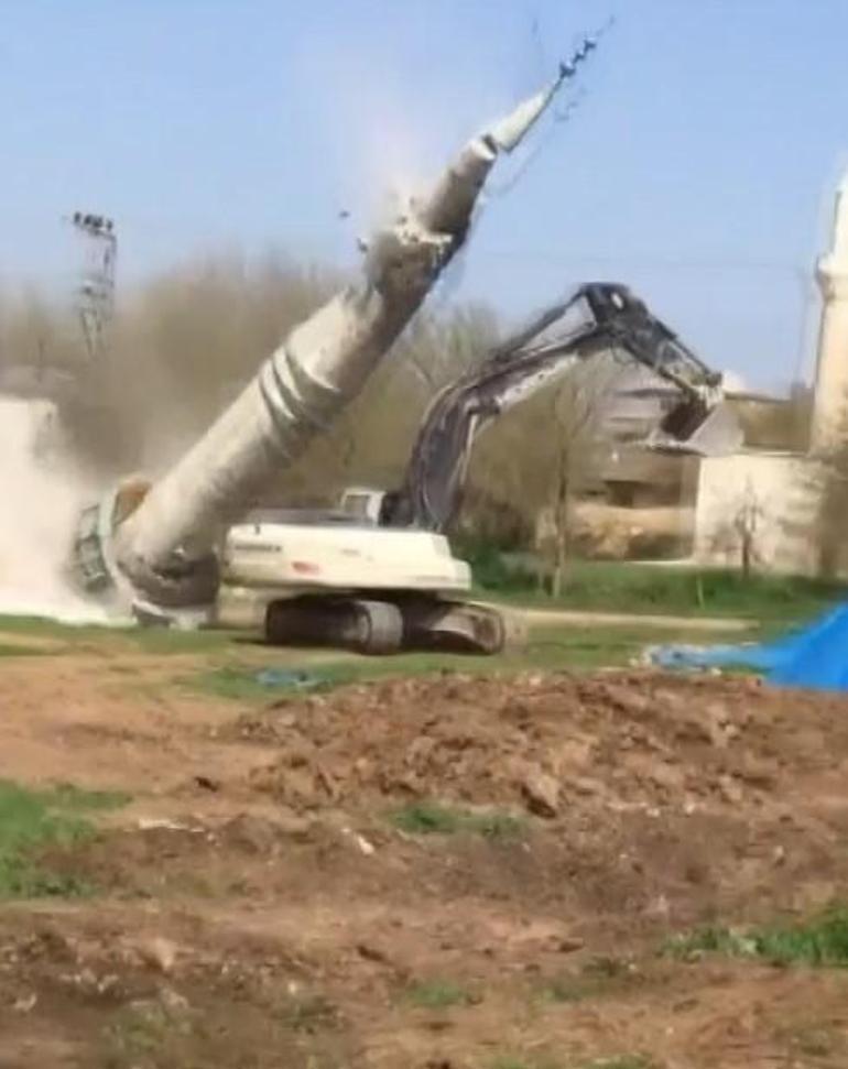 Kontrollü minare yıkımı faciayla son buldu: 1 ölü