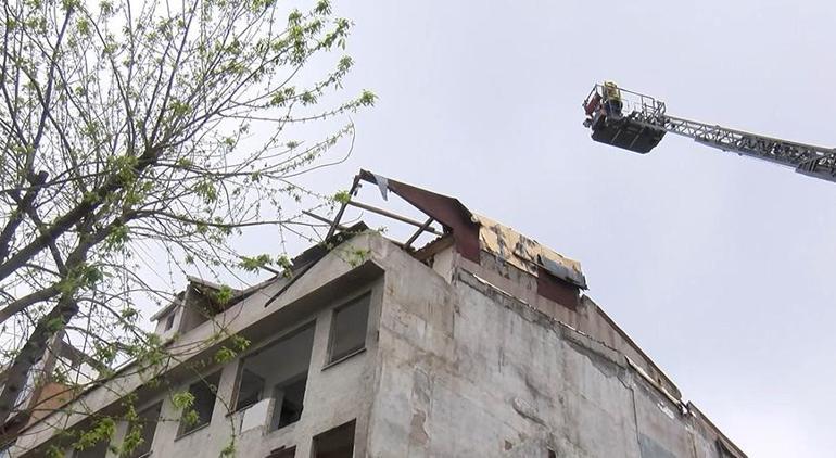 Güngörende boşaltılan binanın çatısında çökme 1 kişi yaralandı