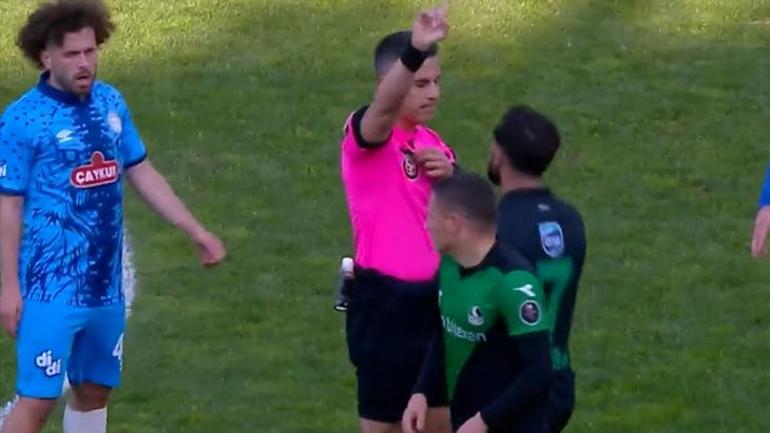 Rizespor - Sakaryaspor maçında ilginç olay Sarper Barış Saka kırmızı kart sonrası kararını değiştirdi