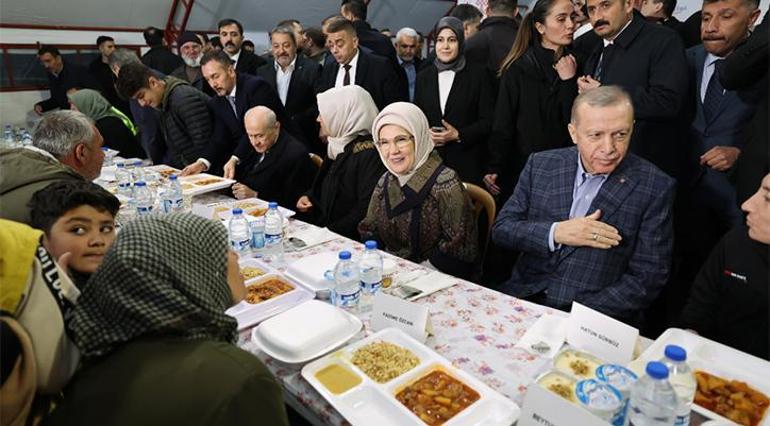 Erdoğan: Bizim gündemimiz sizsiniz, koltuk peşinde olanlar 6lı masanın peşinde