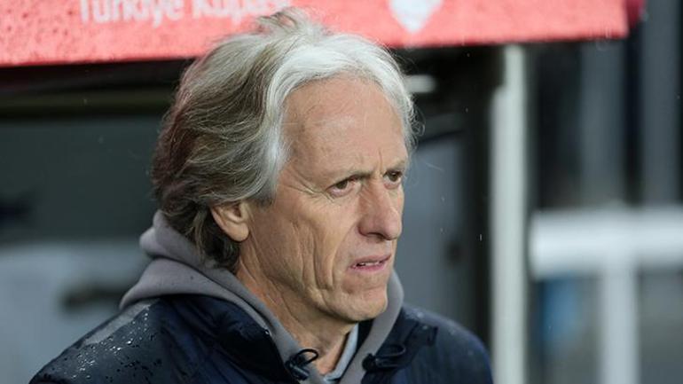 Fenerbahçede Jorge Jesus kararını vermedi Ses kayıtları gündem oldu