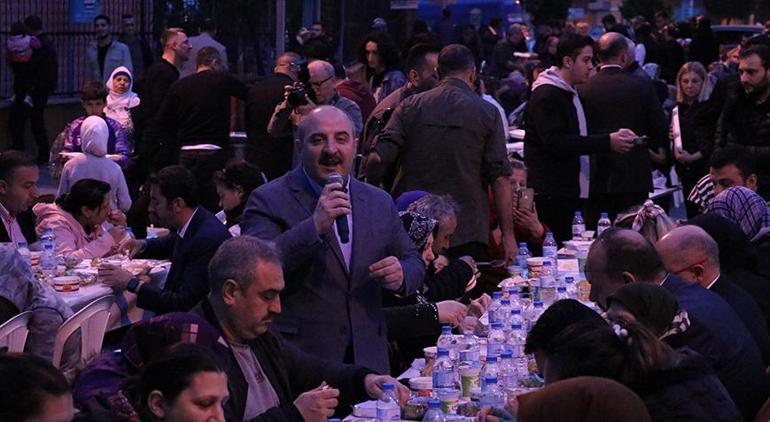 Bakan Varank duyurdu: Önümüzdeki dönemde Aile Kalkınma Programını devreye alıyoruz