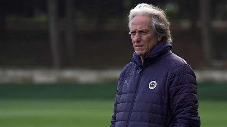 Fenerbahçede Jorge Jesustan Arda Gülere yeni görev Kadroda değişim için kolları sıvadı