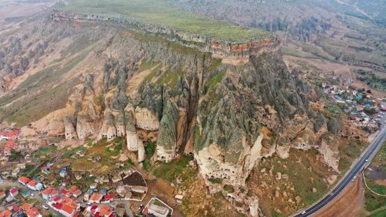 Kapadokya’nın gözdesi Selime Katedralinde bahar yoğunluğu