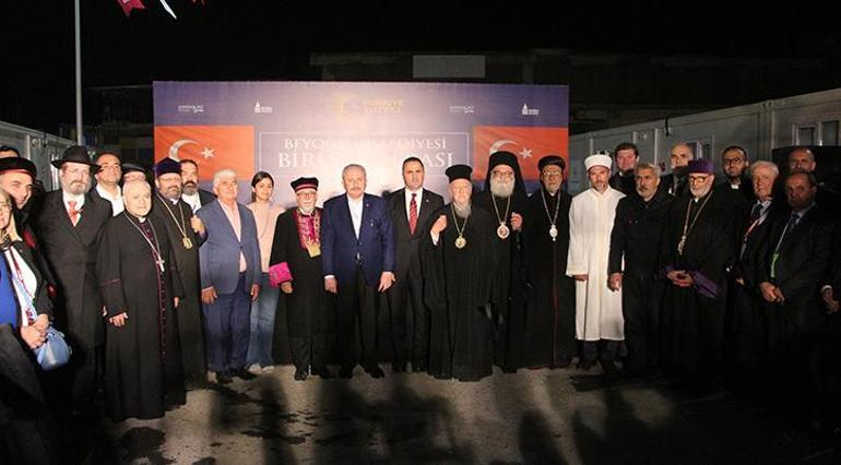 Semavi 3 dinin liderleri Hatayda depremzedelerle iftar yaptı