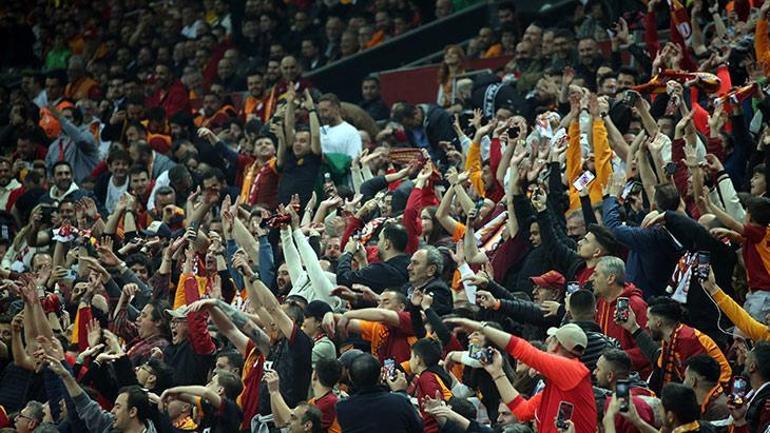 Galatasarayda goller geldikçe kombine satışı patladı İşte elde edilen müthiş gelir