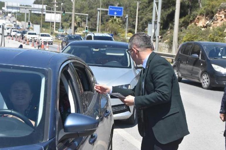 Bodrum’a arife günü 15 bin araç giriş yaptı, jandarma denetimleri artırdı