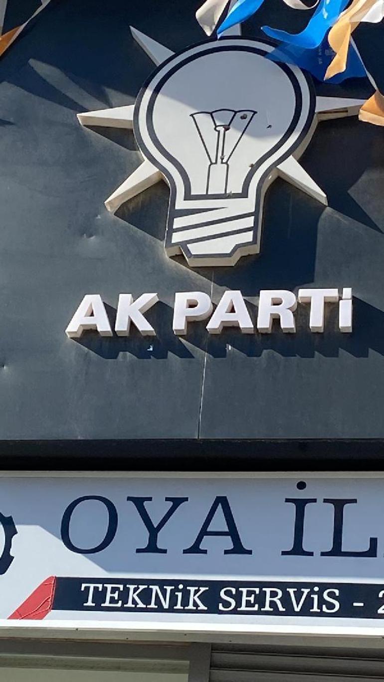 Son dakika AK Parti Çukurova ilçe binasına saldırı