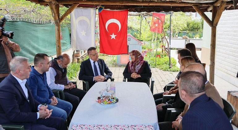 Fuat Oktay Ankarada şehit ailesini ziyaret etti