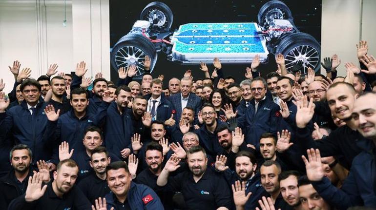 Cumhurbaşkanı Erdoğandan Togg üretimi açıklaması: 3 dakika 1 araç üretiliyor