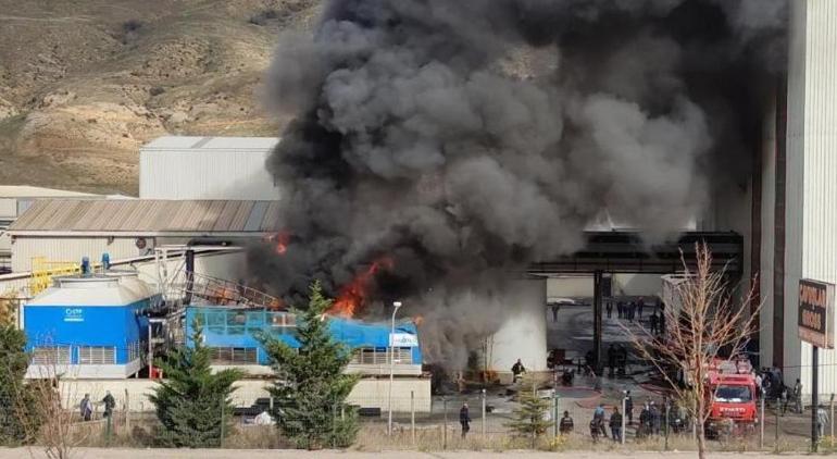 Çankırı’da fabrika yangını Siyah dumanlar gökyüzünü kapladı