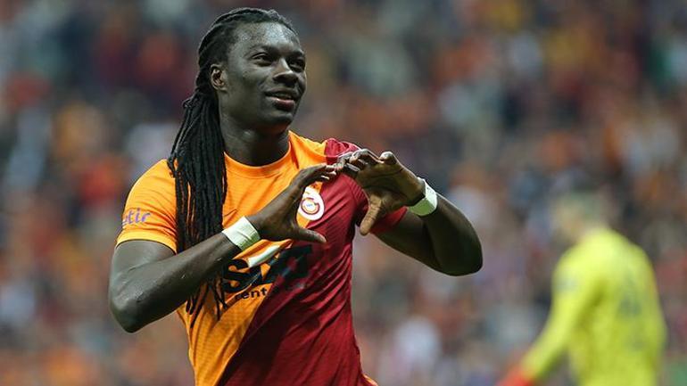 Galatasaraydan Bafetimbi Gomis kararı Okan Buruk, Erden Timur ve Dursun Özbek toplantı yaptı