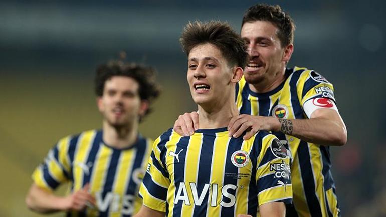 Arda Güler bir ilke imza attı Fenerbahçede Emre Mor fırtınası