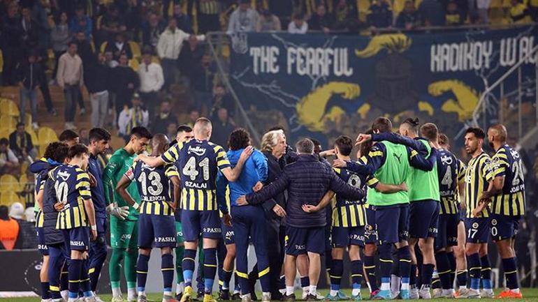 Fenerbahçe taraftarı tepki gösterdi Jorge Jesus sinirlendi, Arda Güler uzaklaştırdı