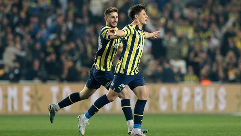 Fenerbahçe-İstanbulspor maçı sonrası topa tuttu: Bavulu toplasa iyi olur