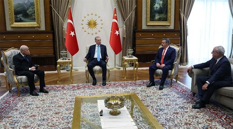 Cumhurbaşkanı Erdoğan siyasi parti liderleri ile bir araya geldi