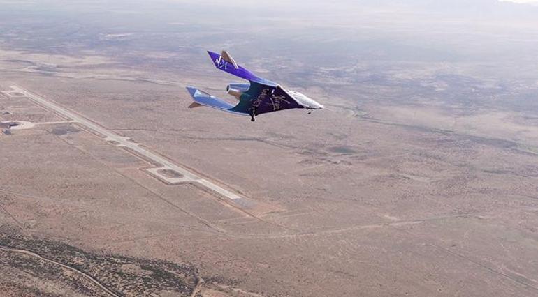Uzay turizmi için kullanılacak Virgin Galactic test uçuşunu tamamladı