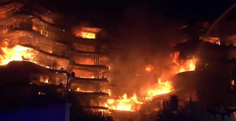 İzmirde lüks sitede büyük yangın İbrahim Tatlıses detayı