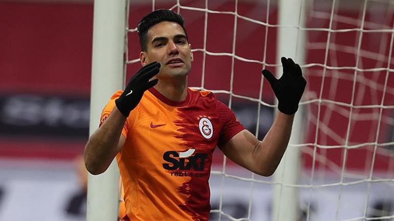 Eski Galatasaraylı Radamel Falcaonun sürpriz yeni adresi Sosyal medyadan duyurdular